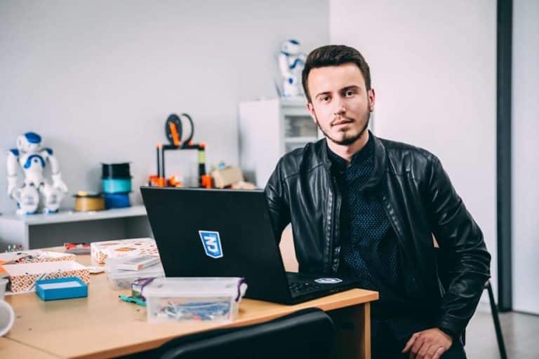 56881381 2476320229067760 5953492277677522944 n 768x512